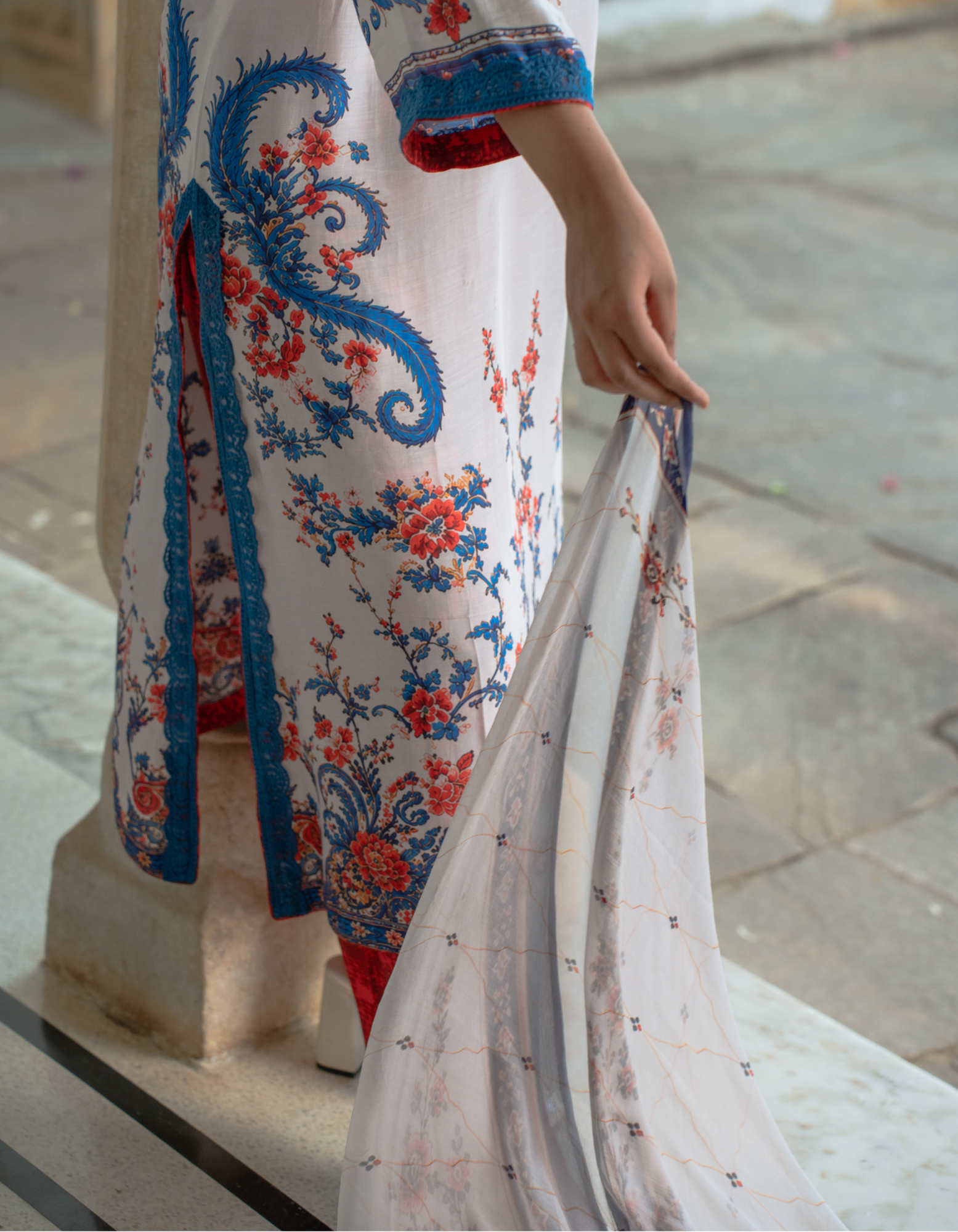 Inara White Printed Full Set