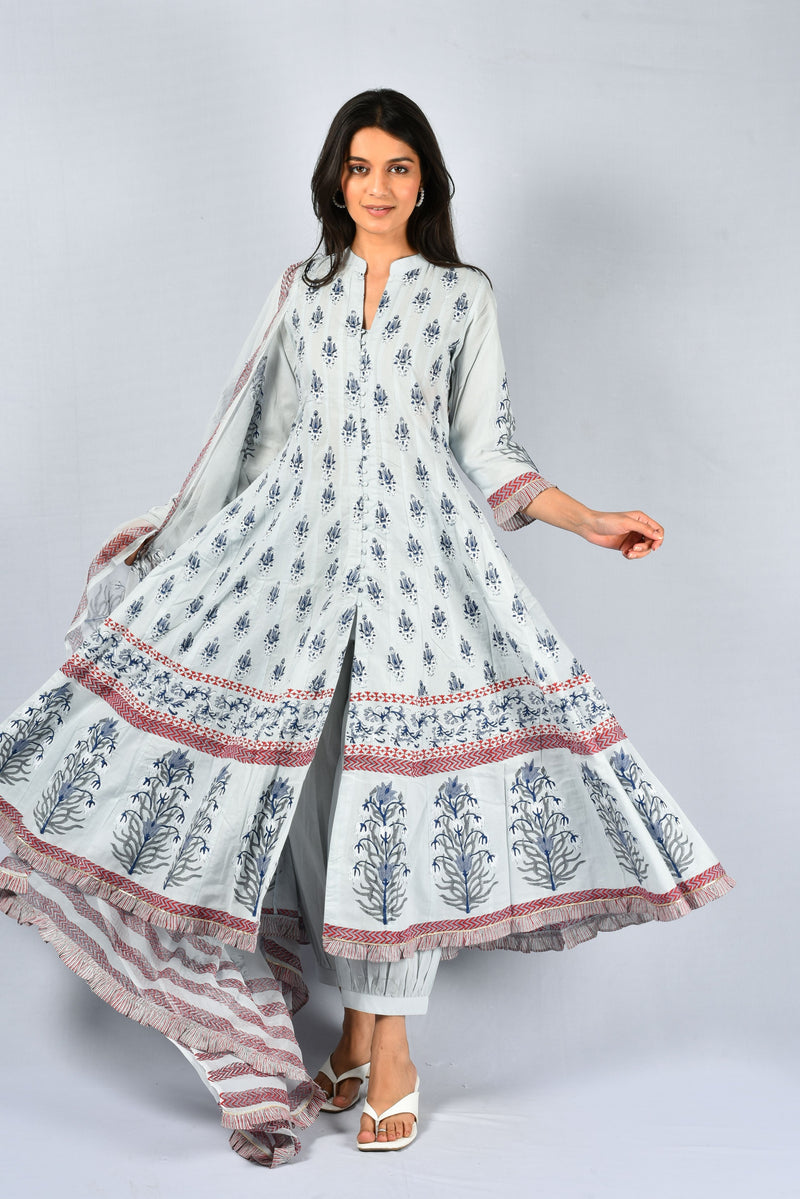 Aarna Kalidaar Kurta Set