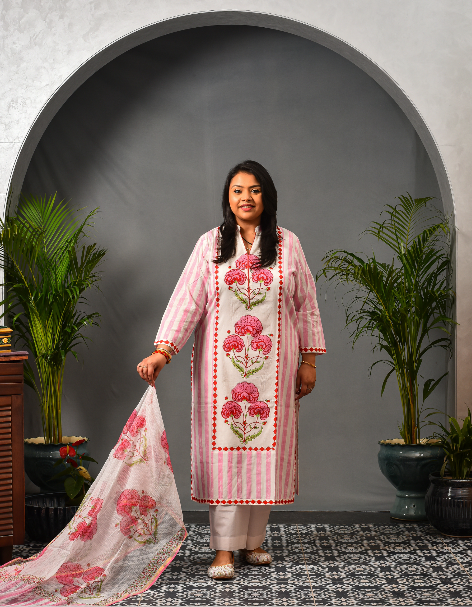Nayera Pink Straight Kurta & Dupatta Set
